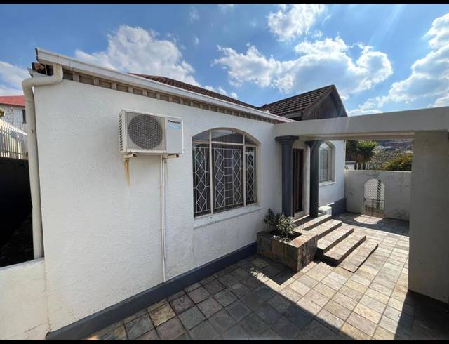 3 BEDROOM HOUSE FOR SALE IN KENSINGTON